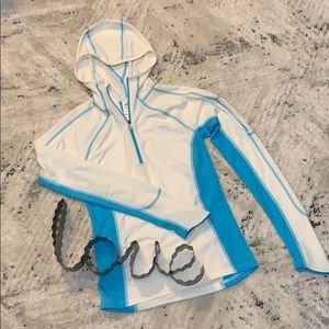 The North Face hooded 1/4 zip Vapor Wick top